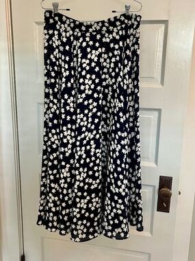 Liz Claiborne collection size medium skirt